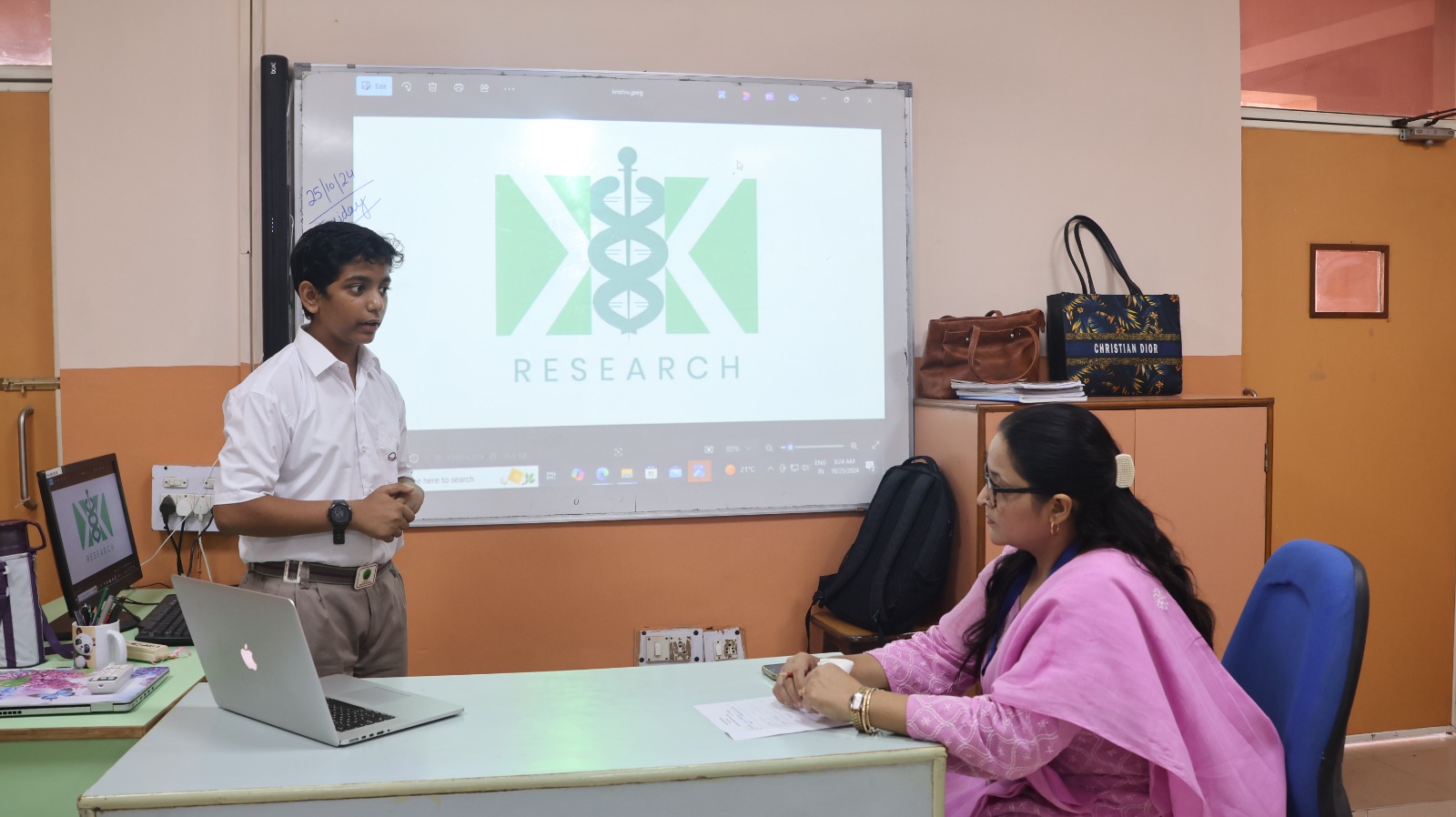 Iconic Impressions-Logo Design Challenge